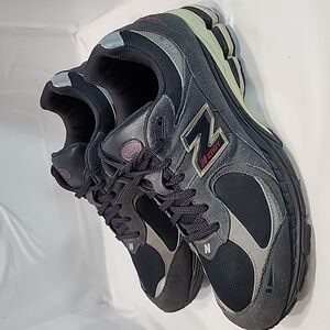 New Balance 2002R Magnet Hi-Pink Grey Suede SZ 13 (M2002RGV)